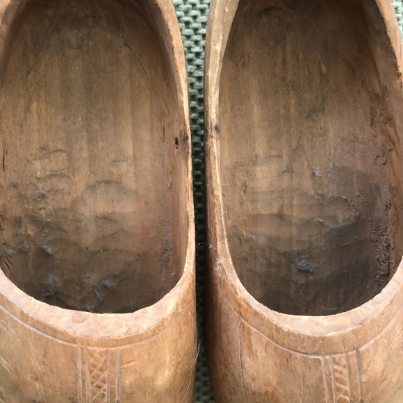 Antique wooden shoes - Picture 5 of 7